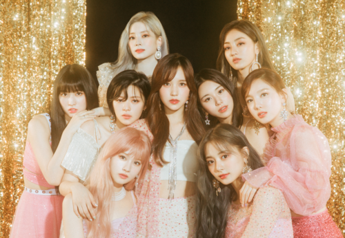 TWICE хамтлагийн найман жилийн ой тохиож байна